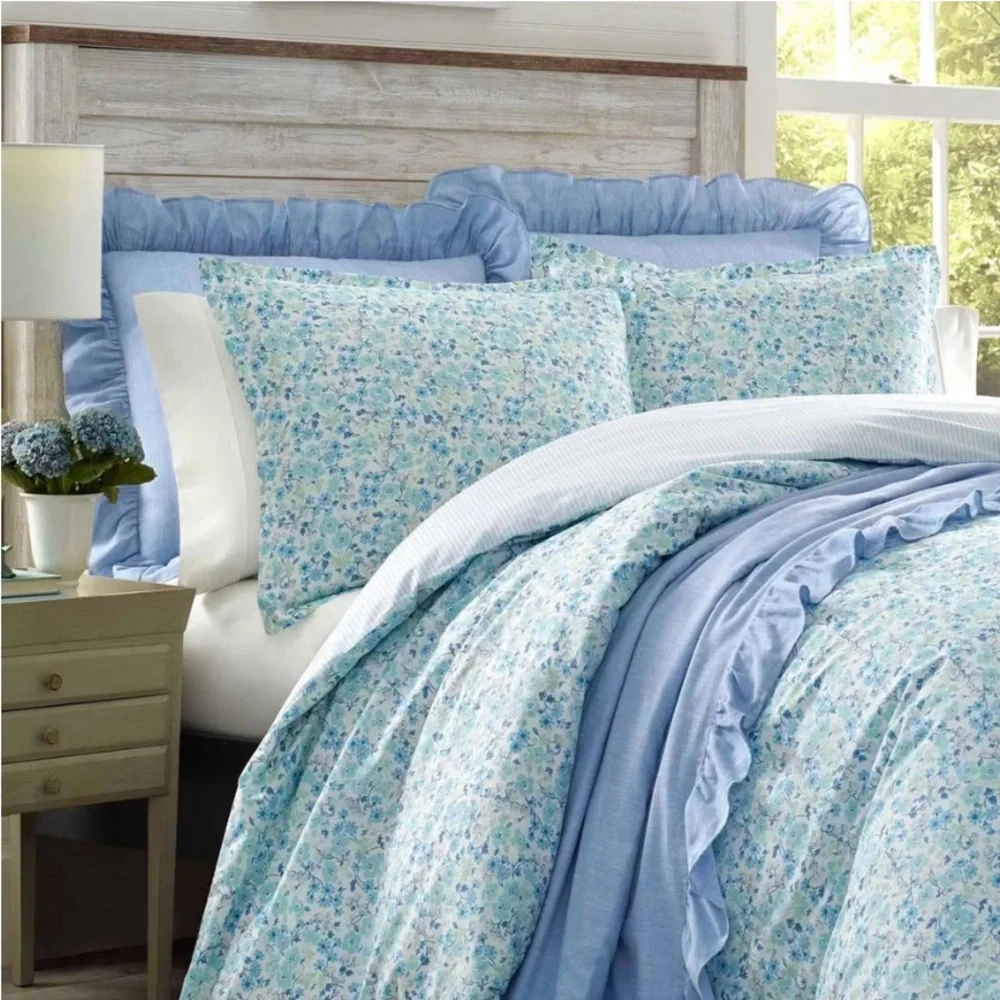 Laura Ashley Twin Jaynie blue Bedding Set Reversible Duvet Cover & Sham